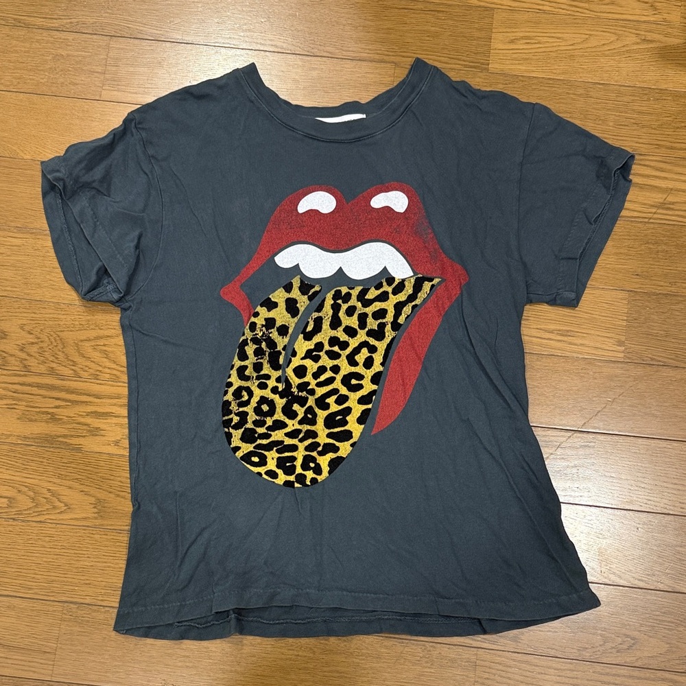 Daydreamer Black Tee with Red Lips and Leopard Tongue